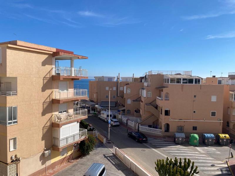 Apartment to 100m of the beach - image 12
