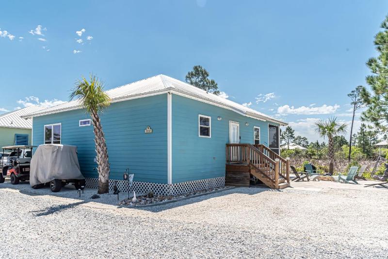 7020 Rookery 3 Someday came close to beach two pool beach amenities - image 1