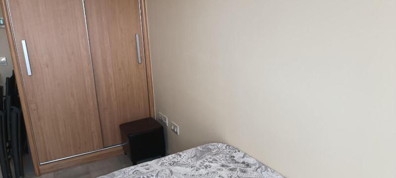 Beautiful 2 bedroom penthouse - image 8