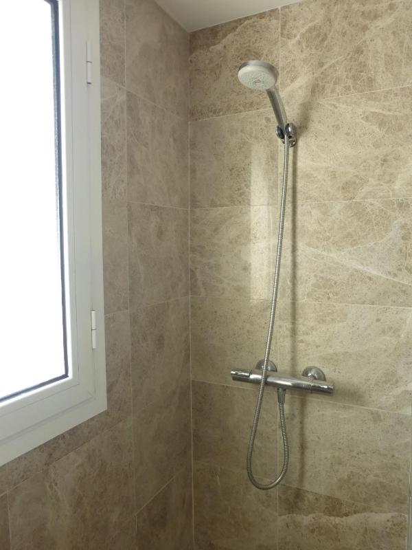 Beautiful 2 bedroom penthouse - image 13