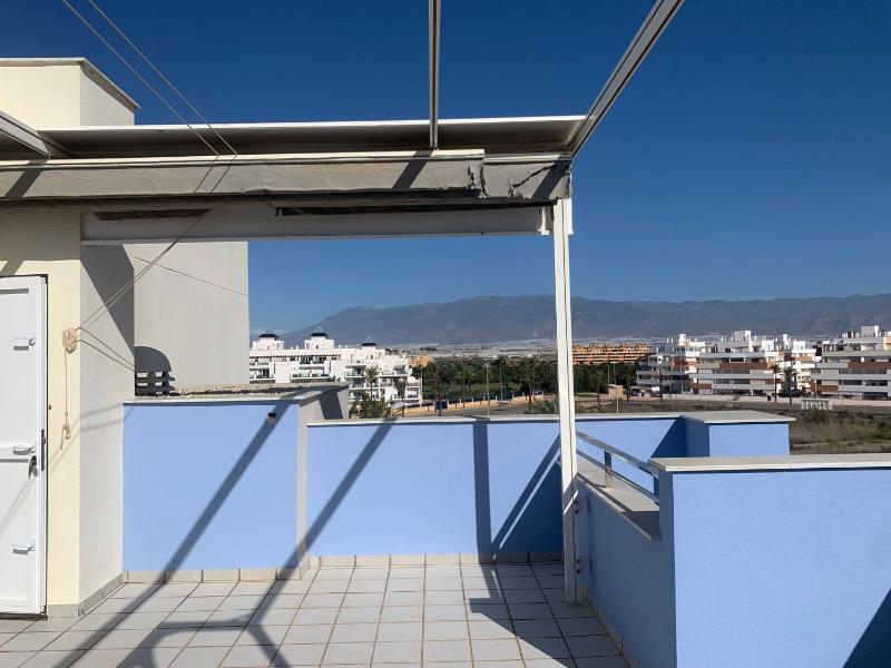 Beautiful 2 bedroom penthouse - image 5