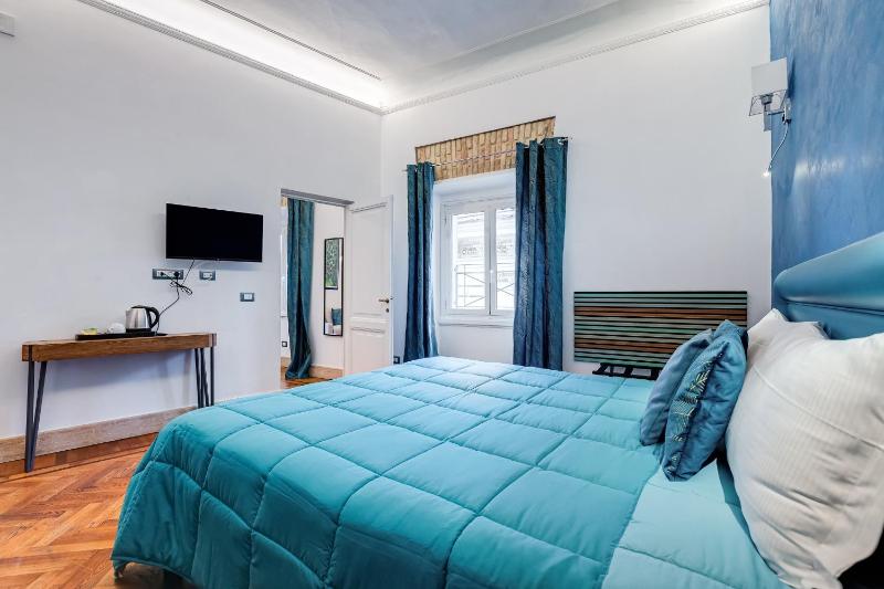 King Suite image 4