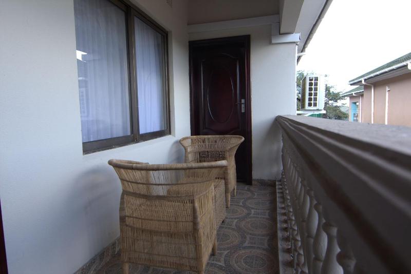 Lusaka Luxe - Your Private Oasis Awaits in the Heart of Zambia - image 6