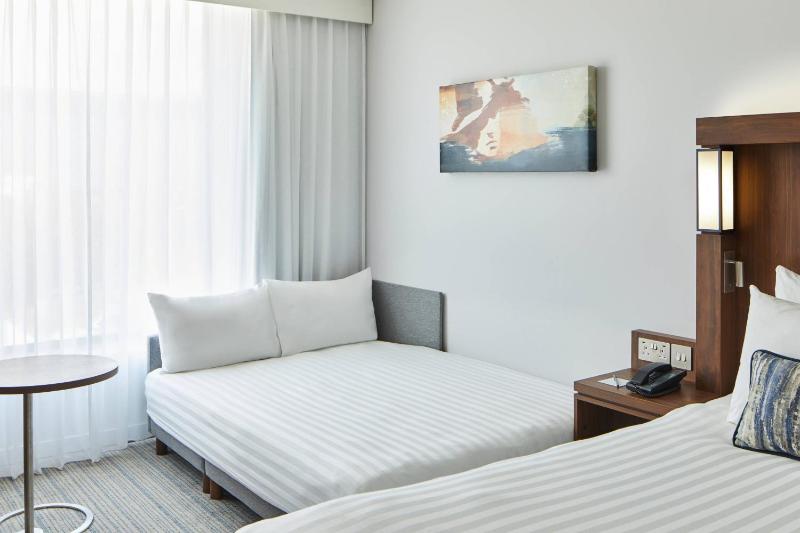 Superior Family Room, Guest room, 1 King, Sofa bed image 3