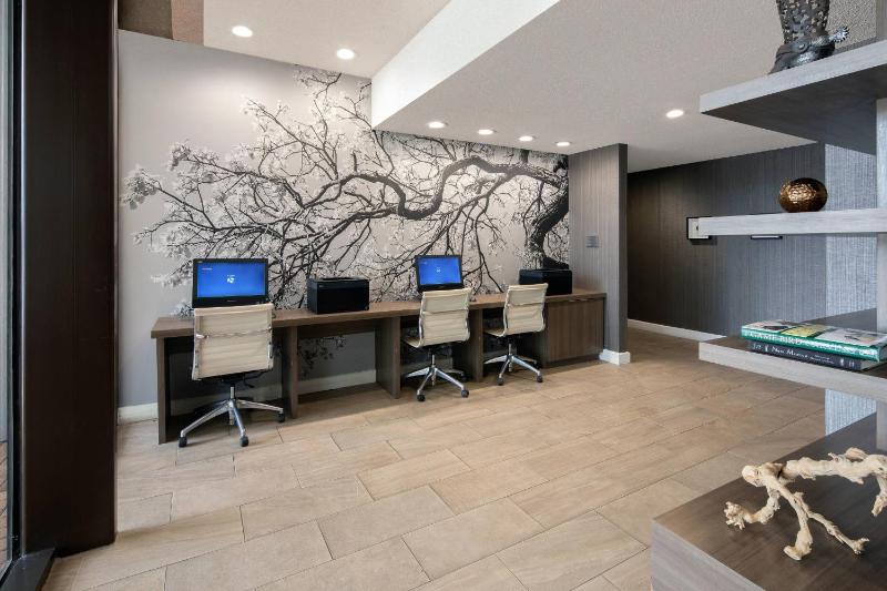 Courtyard by Marriott Austin-University Area - image 7
