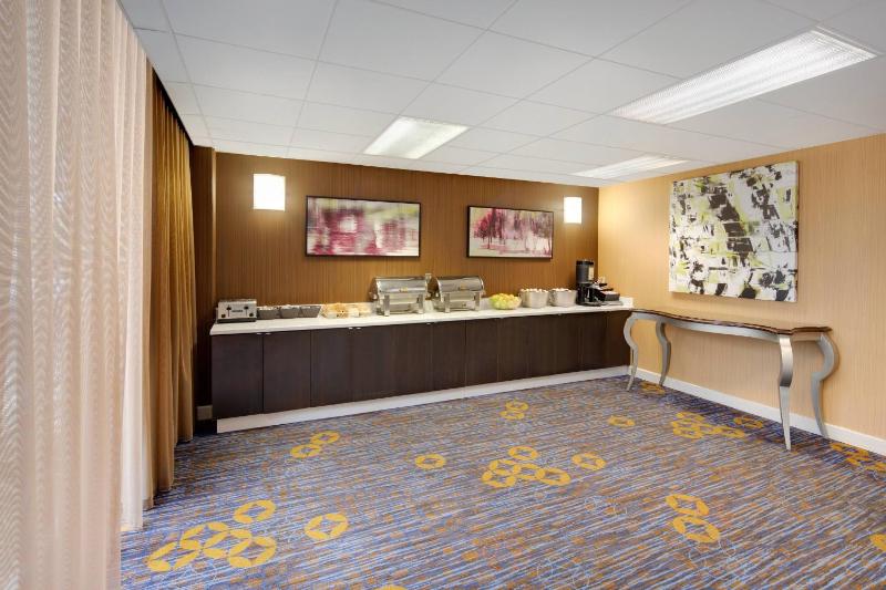 Courtyard by Marriott Austin-University Area - image 14