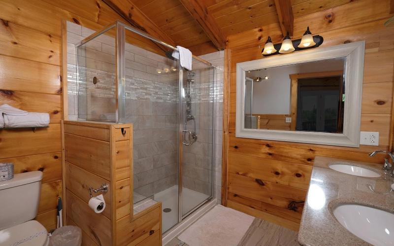 Smoky Mountain Lake Retreat - image 4