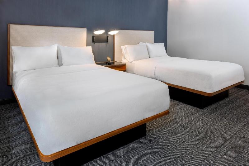 Courtyard by Marriott Atlanta Midtown - image 26