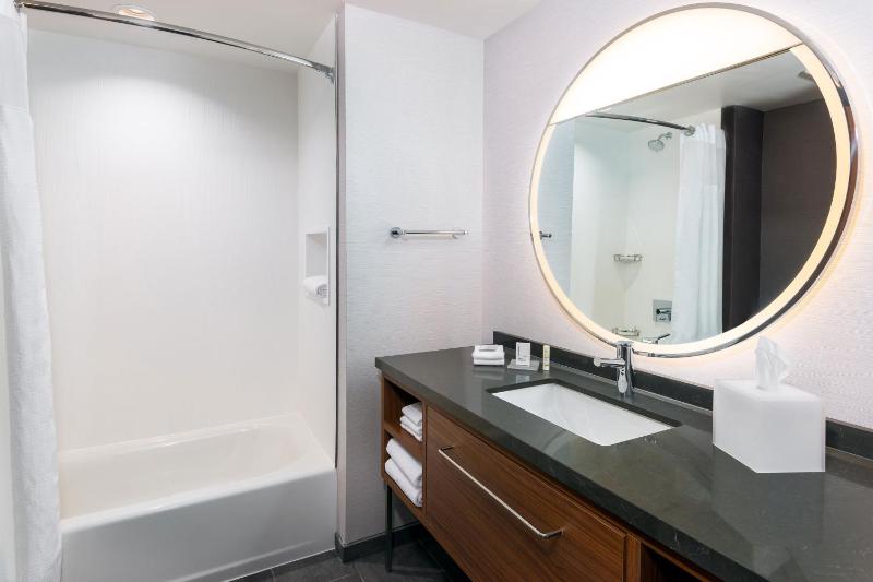 Courtyard by Marriott Atlanta Midtown - image 29
