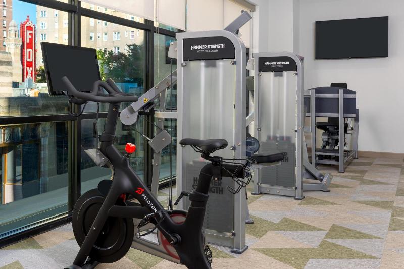 Courtyard by Marriott Atlanta Midtown - image 15