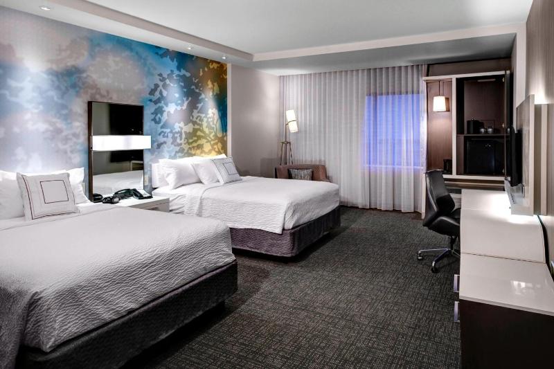 Queen Room image 3