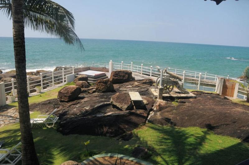 Amara White Villa - image 47