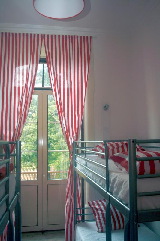 4-Bed Mixed Dormitory Room image 2