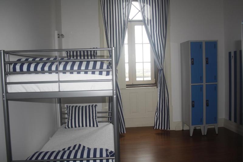 4-Bed Mixed Dormitory Room image 3
