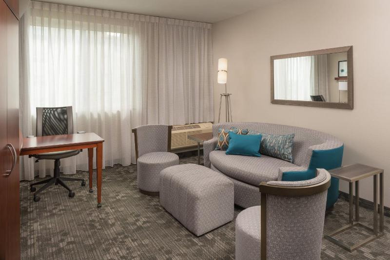 One-Bedroom King Suite with Sofa Bed image 1