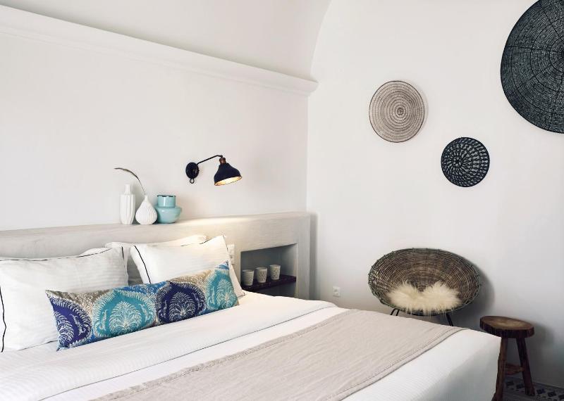 Pure Suite with Pool or Jacuzzi image 1