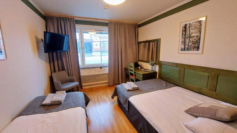 Double Room image 2