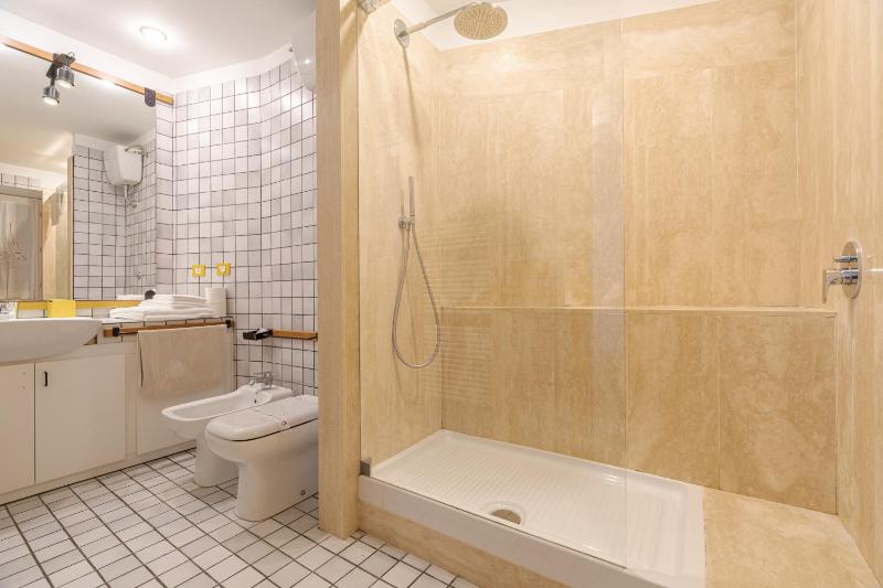Classic Apartment image 3