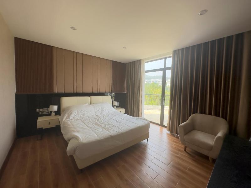 3BR Lake View Ivory Hoa Binh Villa - image 24