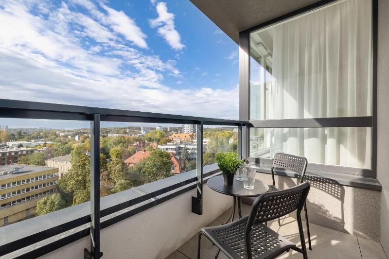 Apartamenty Urban Sunset w Katowicach blisko Spodka i parku z Parkingiem Klimatyzacją i Balkonem by Noclegi Renters - image 15