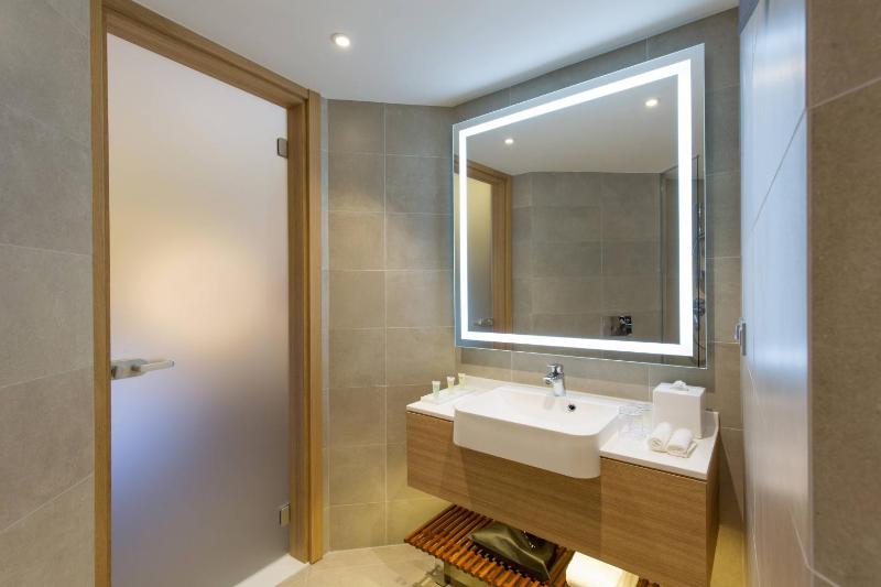 Standard, Guest room, 2 Twin/Single Bed(s), City view image 2