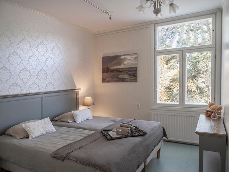 Double Room with Private Bathroom image 1
