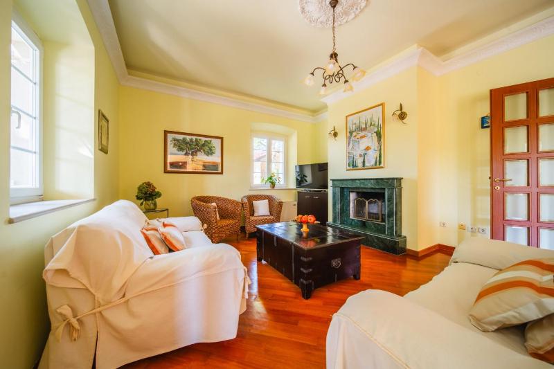 Four-Bedroom Holiday Home image 1