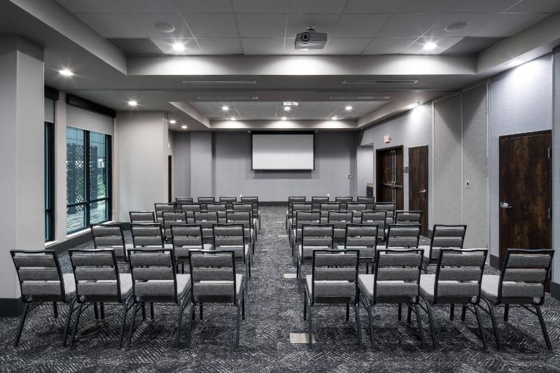 COURTYARD by MARRIOTT HOUSTON HEIGHTS/I-10 - image 14