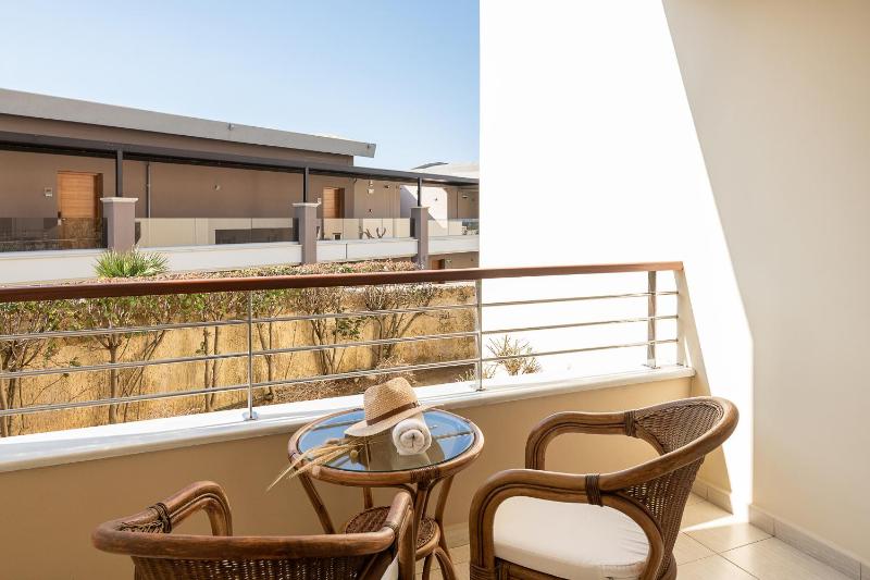 Inland View Room image 3