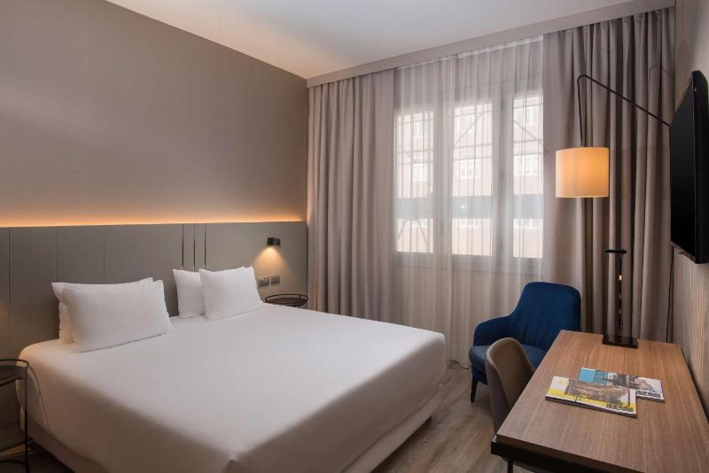 Superior Double Room image 1