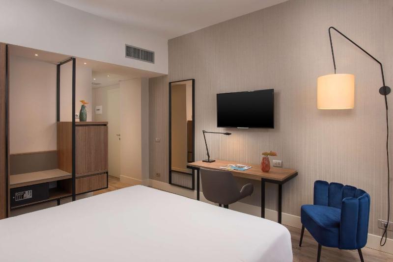 Superior Double Room image 4