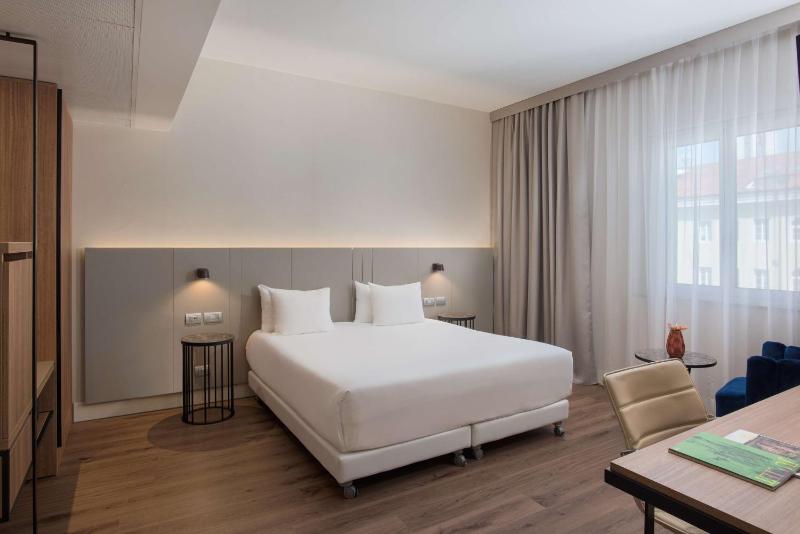 Superior Room with View image 1