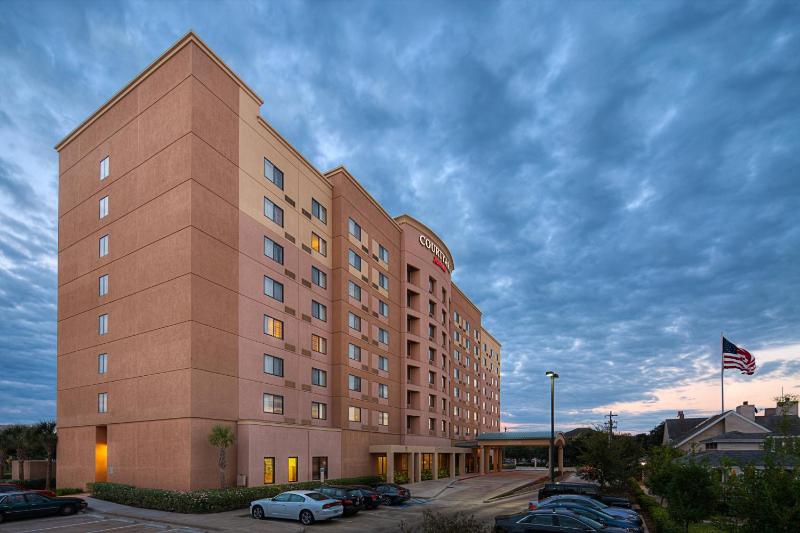 Courtyard by Marriott Houston Medical Center/NRG Park - image 3