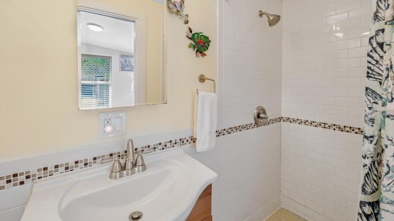 Americana Tropicale by Last Key Realty - image 36
