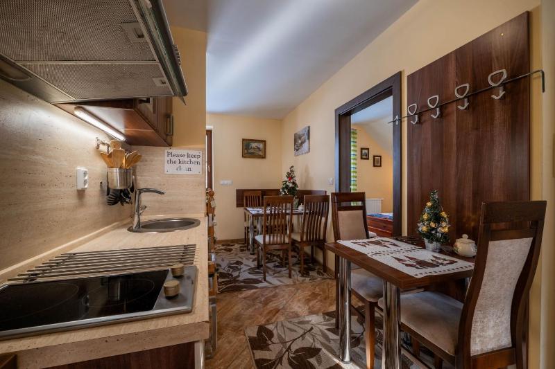 Double Room with Balcony image 3