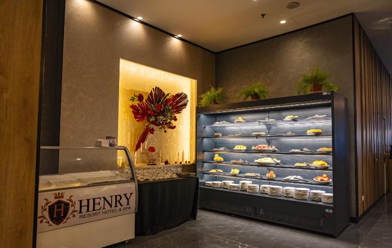 Henry Resort & Spa - image 8