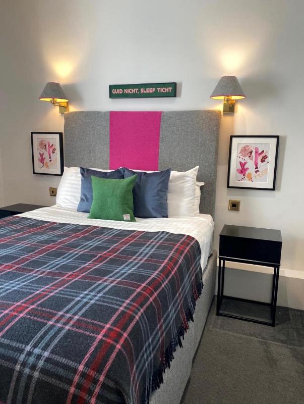 Double Room image 4