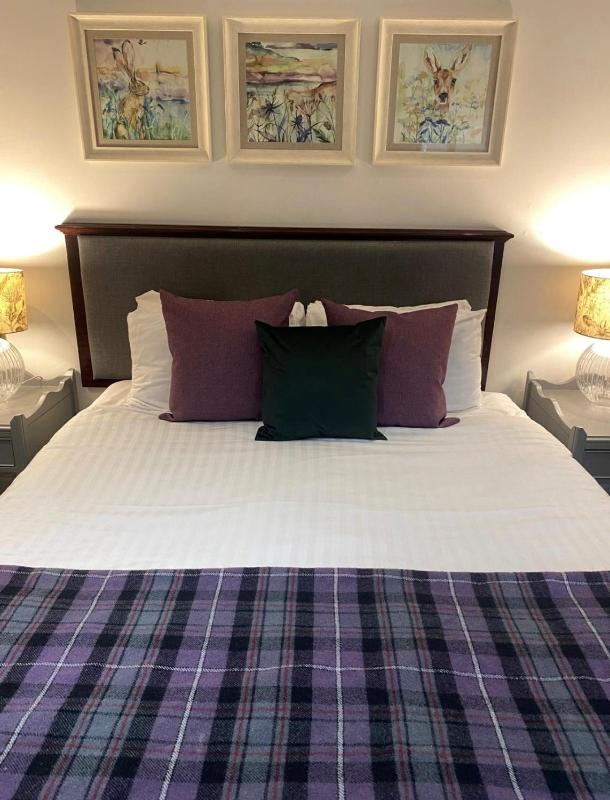 Double Room image 3