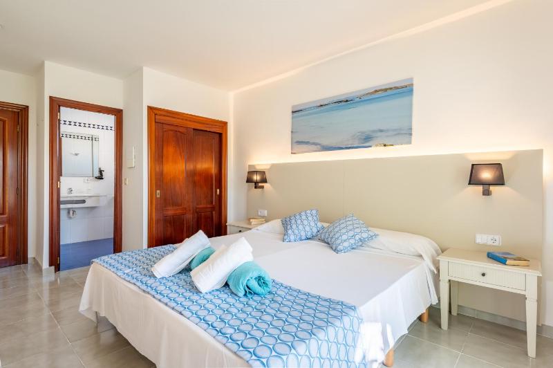 Double or Twin Room with Terrace image 1