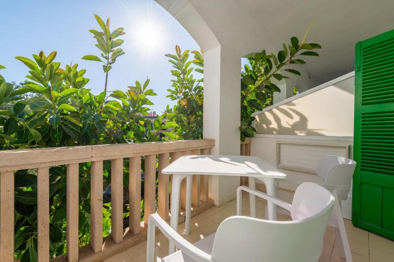 Double or Twin Room with Terrace image 3