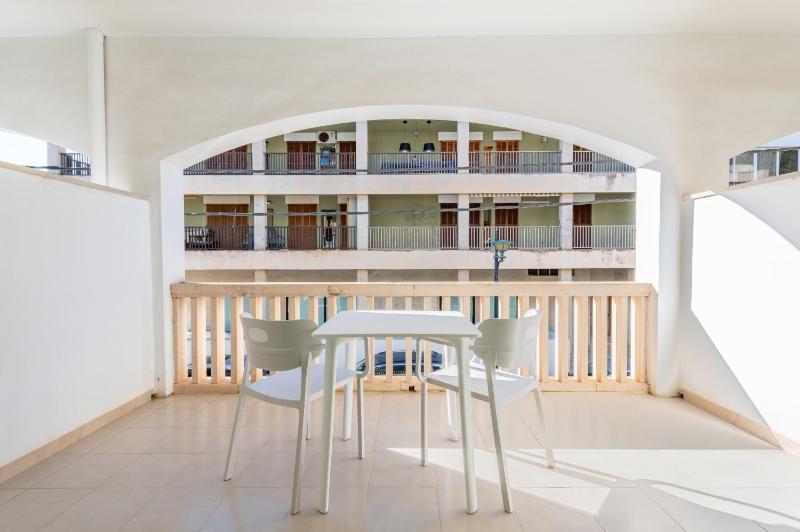 Single Room with Terrace image 3