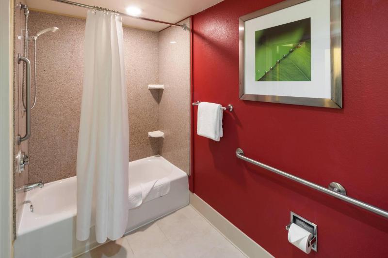 Double Room with Two Double Beds - Hearing Accessible  image 2