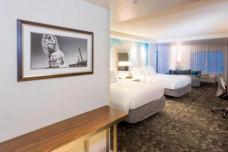 Superior Queen Room image 3