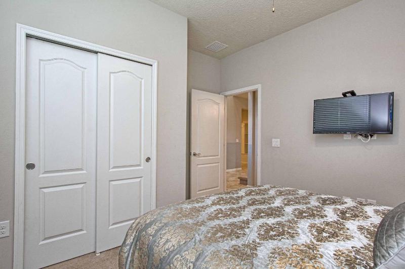 8 Bedroom Home at Windsor Westside with Top Amenities - image 15