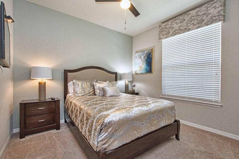 8 Bedroom Home at Windsor Westside with Top Amenities - image 12
