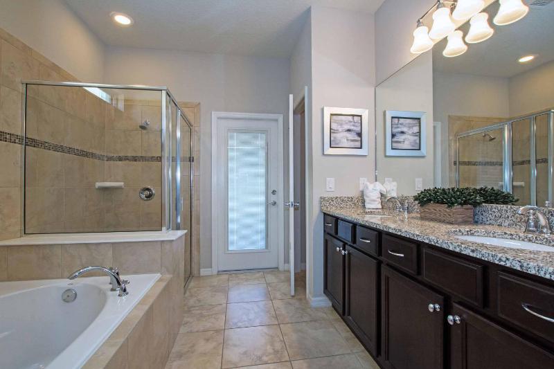 8 Bedroom Home at Windsor Westside with Top Amenities - image 5