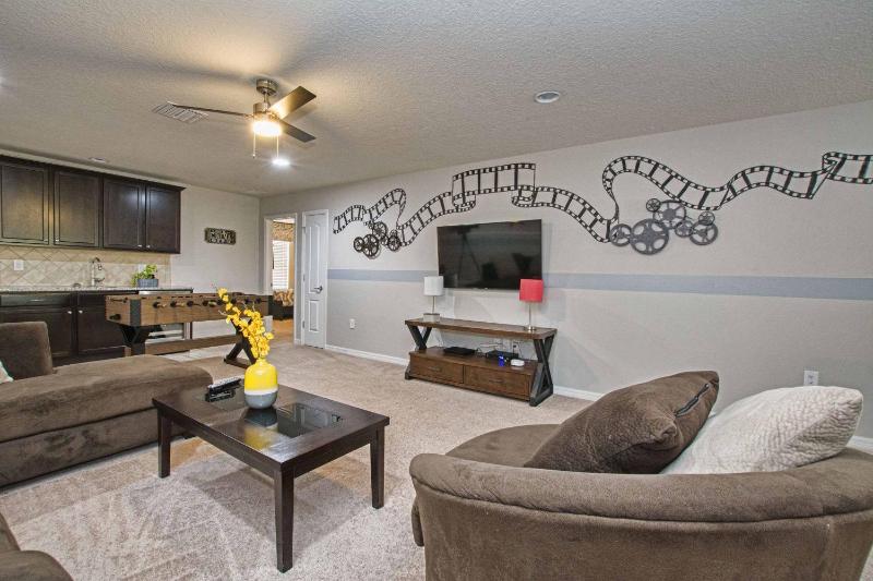 8 Bedroom Home at Windsor Westside with Top Amenities - image 37