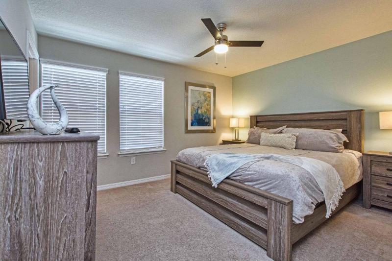 8 Bedroom Home at Windsor Westside with Top Amenities - image 46