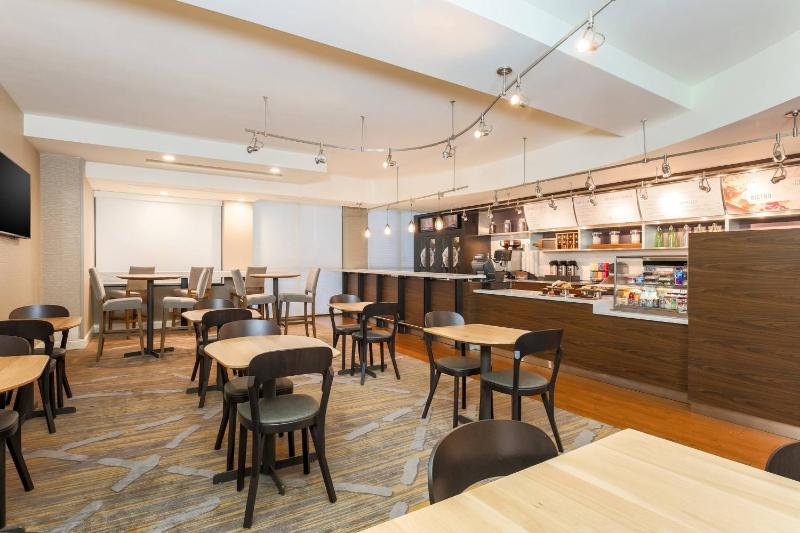 Courtyard by Marriott Pittsburgh Downtown - image 19