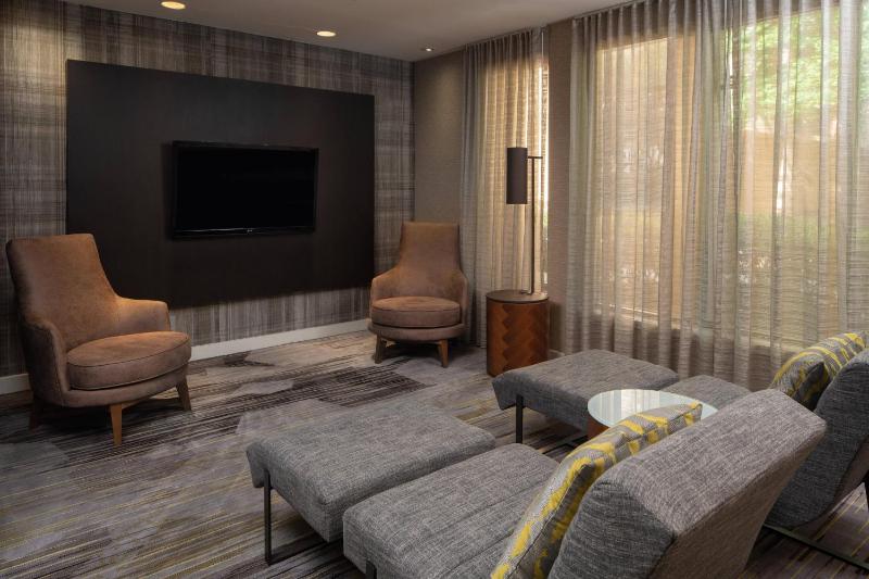 Courtyard by Marriott Jacksonville at the Mayo Clinic Campus/Beaches - image 7